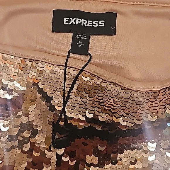 Gold sequin skirt from Express. Size medium.
